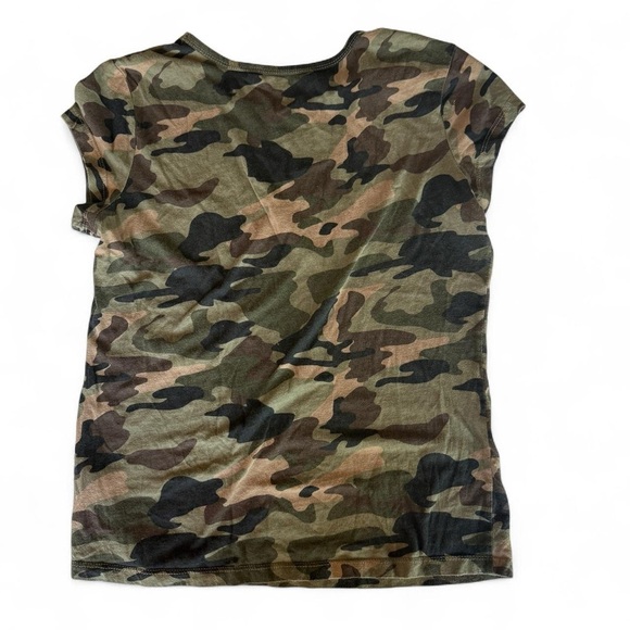 GUESS Camo Print Short Sleeve Tee - Picture 4 of 6